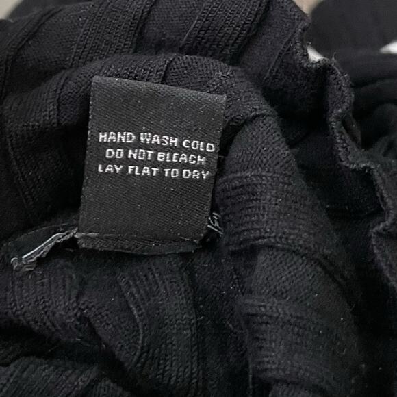 Y2K Turtleneck Sweater Size Medium Black Ribbed Knit White Stitching Avant Garde - Picture 6 of 8